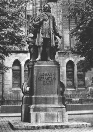 Messestadt Leipzig: Bachdenkmal vor der Thomaskirche