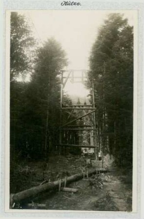 Foto einer Seilbahnstütze am Hartmannsweilerkopf