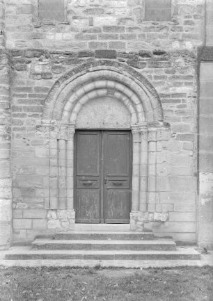 Église Saint-Théodulphe — Portal