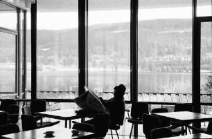 Titisee: Im Lesesaal des Kurparks