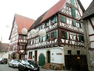 Stadtbild-Altstadtstraße Nr 41-Fachwerkhaus (1541) in traufständiger Manier mit vorkragenden Obergeschossen in Riegelbauweise