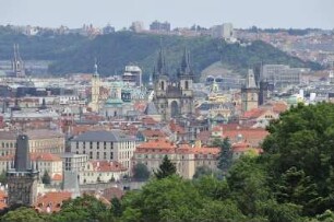 Stadtübersicht von Prag : Stadtübersicht über die Altstadt (Stare Mesto) vom Laurenziberg. Aufgenommen in Prag am 31. Juli 2009