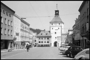Vöcklabruck: Stadttor mit Marktplatz