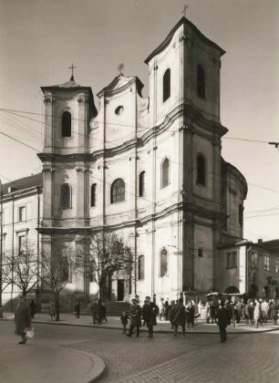 Bratislava. Dreieinigkeitskirche (1717-1723). Ansicht von Südwest