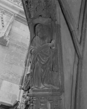 Portal mit Vorhalle — Portalvorhalle — Linker Arkadenbogen — Prophet