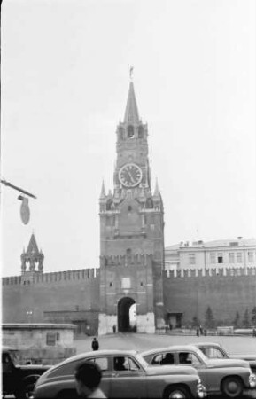 Moskau [Russland]: Spasski-Turm mit Kremleinfahrt