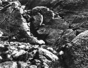 Gletscherschrammen : Glazial geformte Felswand