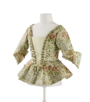 Schoßjacke mit Blüten- und Wellenranken