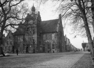 Norden. Altes Rathaus : Norden, Am Markt 36. Altes Rathaus mit Heimat- und Teemuseum (16. Jahrhundert)
