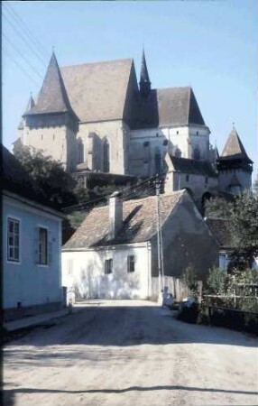 Birthelm (Biertan): Kirchenburg, von der Straße