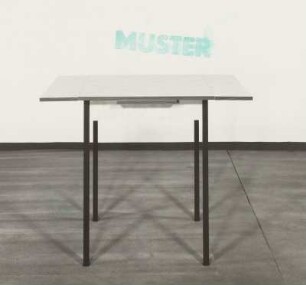 Tisch (Modell W 4)