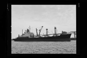 Bayernstein (1968), Frachtschiff (reefer), HAPAG, Hamburg, Bau-Nr. 933