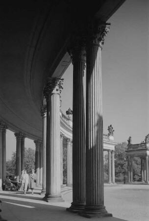 Potsdam. Schloss Sanssouci, Kolonnade
