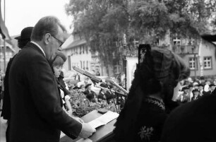 Bernau: Preisübergabe an Bürgermeister und Ansprache von Minister Engler