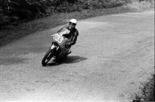 Schauinsland: Holzschlägermatte; Motorräder in der Kurve; Nr. 33; Günther Beer
