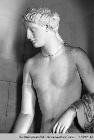 Venus (Kopf nicht zugehörig) : Weiblicher Kopf auf Venuskörper