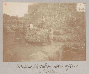 Steinblock (Altar?) bei schech mgahid in el-bire [el bire].