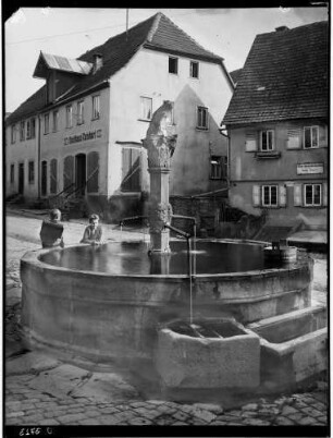 Külsheim Rathausbrunnen