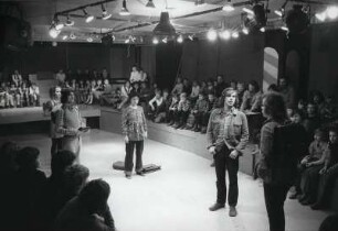 Doof bleibt doof: Ursula Haustein, Christian Sorge, Y Sa Lo, Joachim Schmahl, Ulrich Gressieker