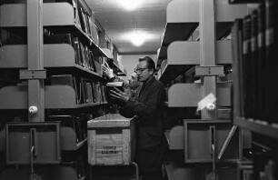 Umzug der Badischen Landesbibliothek in ihren Neubau am Nymphengarten mit der Speditionsfirma Simon Hegele.