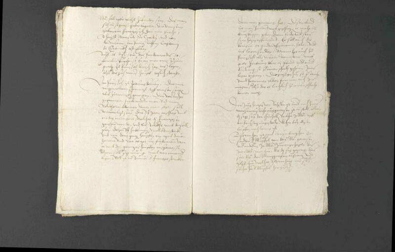 Pfalzgraf Ottheinrich antwortet auf die ihm übermittelte Meldung über die Verhandlungen Herzog Christophs von Württemberg mit Sachsen und anderen protestantischen Reichsfürsten in Religionsangelegenheiten, mit Beilegung mehrerer Zeitungen.