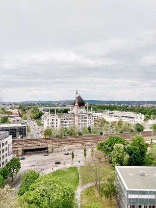 Dresden: Stadtansicht mit Yenidze und Heinz-Steyer-Stadion (im Bau)