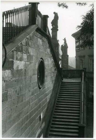 Seitlicher Ausgang zur Karlsbrücke, Prag, Böhmen und Mähren