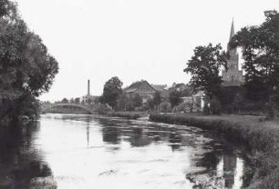 Treptow, Rega mit Straßenbrücke, Blick zum Turm der Marienkirche