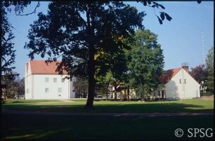 Königs Wusterhausen, Dokumentation zur Wiederherstellung, Blick über das Parterre.