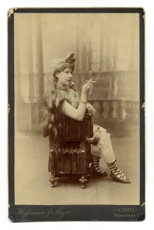 Portrait der Schauspielerin Klara Ziegler