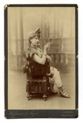 Portrait der Schauspielerin Klara Ziegler