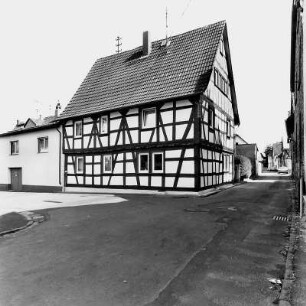 Rosbach vor der Höhe, Königstraße 20