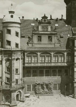 Dresden, Residenzschloss : Dresden. Residenzschloss. Großer Schloßhof, Nordseite mit nordwestlichem Treppenturm