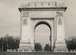 Bukarest. Triumphbogen (nach 1945)