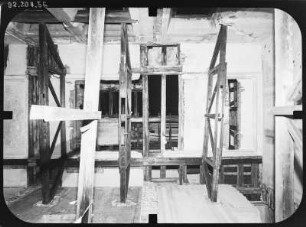Schwarzburg. Schloß. Ruine des Hauptgebäudes. Innenansicht