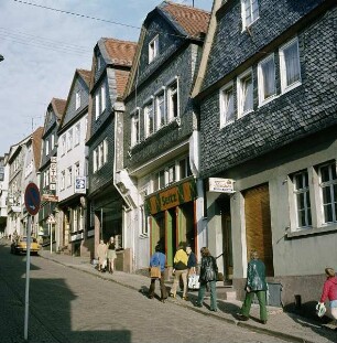 Gelnhausen. Blick in die Schmiedgasse, nach Südwesten