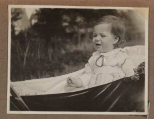 Christiane Zimmers Sohn Andreas im Kinderwagen