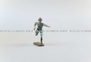 Massefigur: Französischer Offizier, stürmend mit Revolver