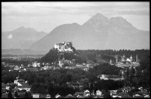 Salzburg: Fernblick über das Salzachtal auf Salzburg, vom Haus Sonnleitner