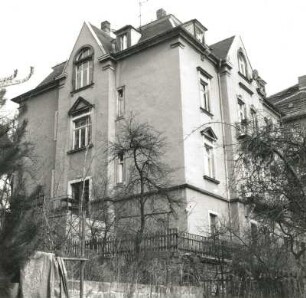 Dresden-Trachenberge, Weinbergstraße 43. Villa (um 1900). Gartenansicht