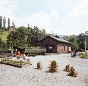 Breitenbrunn-Rittersgrün-Oberritersgrün, Kirchstraße 4. Schmalspurbahn-Museum Rittersgrün. Außengelände mit Schmalspurbahnwagen