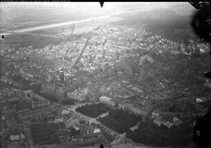 Leipzig, Innenstadt, Neues Rathaus, Lenné-Anlage, Zeppelinbrücke