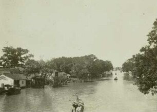 Kaiserkanal, China. Dschunken auf dem Kaiserkanal (Großer Kanal Peking – Hangzhou; seit 2014 UNESCO-Weltkulturerbe)