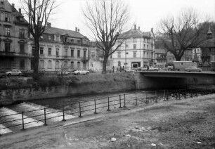 Freiburg: Dreisam mit Schwabentorbrücke