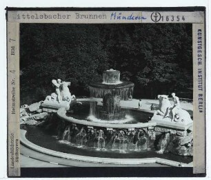 München, Wittelsbacher Brunnen (Lenbachplatz)