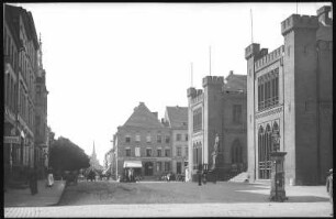 Kolberg (heute: Kolobrzeg / Polen). Rathaus und Münderstraße