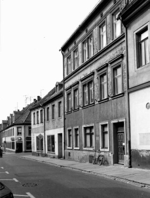 Großenhain, Dresdner Straße 8/10. Wohnhäuser (19. Jh. [Nr. 8], 18. Jh. [Nr. 10]). Straßenansicht