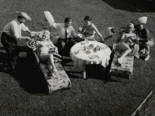 Drei Mädchen im Bikini: Horst Hans Jochmann, Dagmar Koch, Horst Thomas, Eva Maria Gebel, Sigi Kurzweil, Dorothea Sudermann