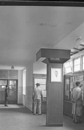 RAW Stuttgart Nord Wagenhalle Korridor NS-Propaganda Schwarzes Brett Bahnbedienstete
