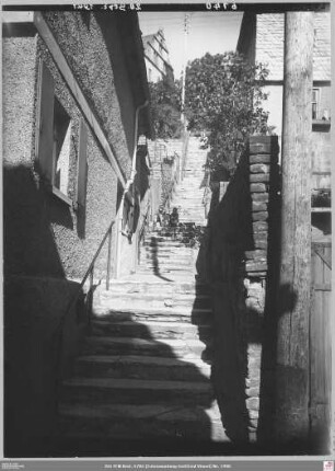 Schütt-Treppe in Kronberg von der Eichenstraße aus
